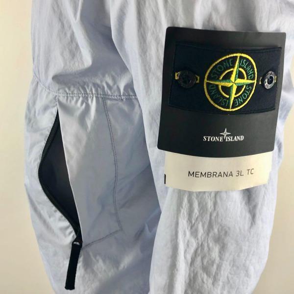 stone-island-giubbotto-42423-membrana-cielo-dettaglio